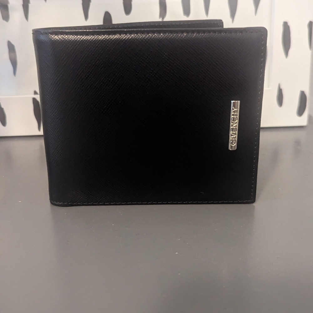 Authentic Brand New Givenchy wallet unisex